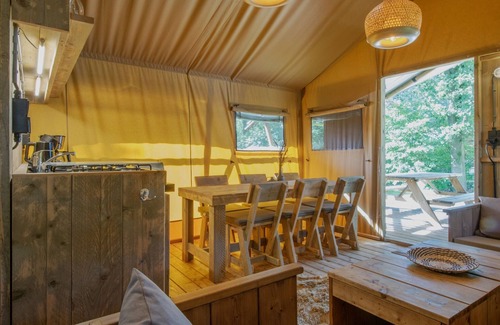 Arcen House | Safari Tent in Holiday Park