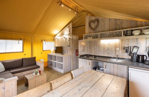 Vierhuizen House | Safari Tent Near Lauwersmeer Park