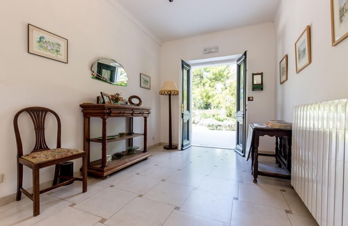 Cavtat Villa | Safe Family Villa. Sea Views, Walled Garden, Pool Jacuzzi, Badminton TableTennis