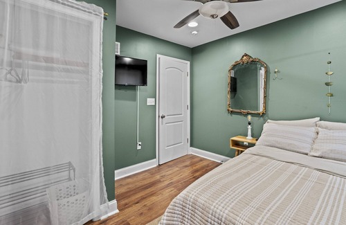 Federal Hill House | Safe Home w/ Rooftop Deck in Vibrant Federal Hill