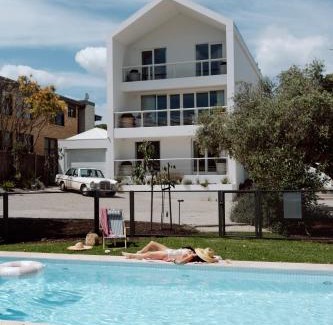 Queenscliff House | Sagres Queenscliff, Designer Oceanfront Escape with Pool & Sauna