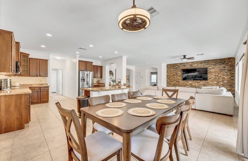 Laredo Ranch House | Saguaro Spot with Hot Tub and Private Heated Pool
