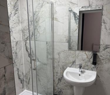 Rotherham Hotel | Sahota B&B