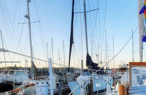Vashon Island Boat Rental | Sailboat Glamping on Bud Inlet in OLYMPIA, Washington.