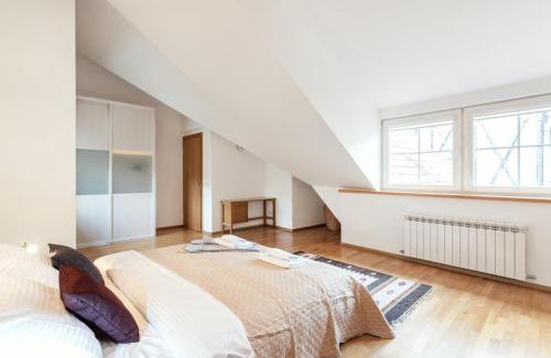 Old Town Apartment | Saint John Two Bedroom Cottage by Reside Baltic
