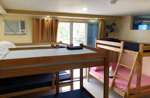 Puerto Princesa City Centre Apartment | Sakura's Pool and Leisure Hub