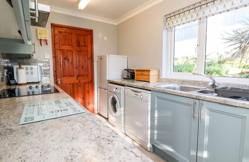 Praa Sands House | SALAKEE, pet friendly, character holiday cottage in Praa Sands