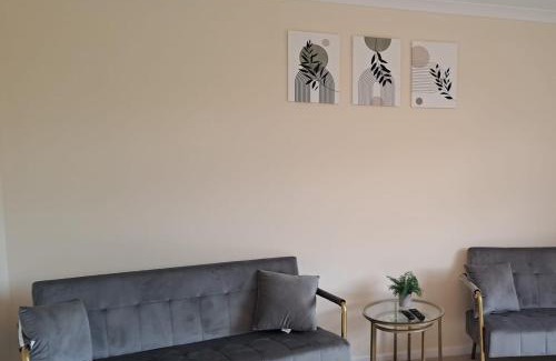 Calne Apartment | SALE 3 bed House CALNE SLEEPS 6 pet-friendly