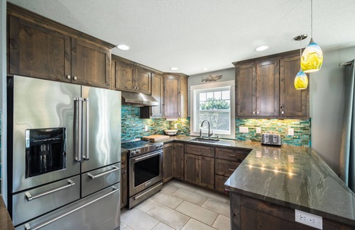 Pacific City House | Salt Lyfe 2 BR Sleeps 6+2 CH 2 Min Walk To Beach