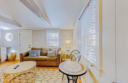 West Yarmouth House | Salty Kisses Main