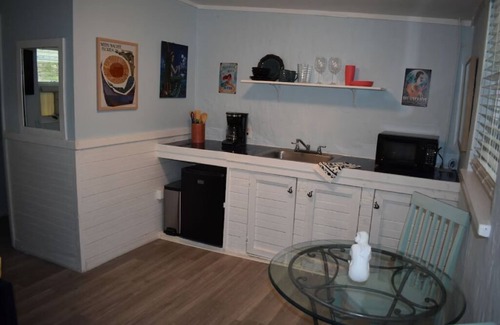 Weeki Wachee Gardens Cabin | "Salty Siren" Mermaid Themed Room at Weeki Wachee Waterfront Adventure Retreat