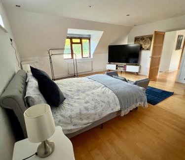 Locks Heath Apartment | Salvi's Hideout