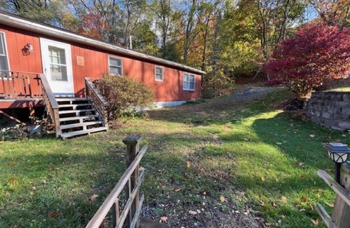 Dundee Cottage | SAM'S Dock