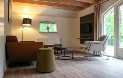 De Bult House | Samar