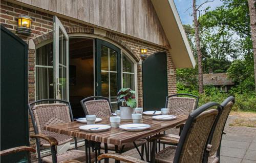 De Bult House | Samar