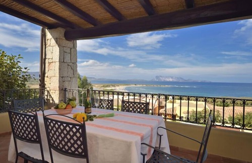 Luddui House | San Teodoro: Exclusive Villa "Precious" in front of the Isuledda beach