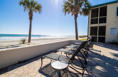 Litchfield by the Sea Apartment | Sand and Sun Resort View King Room 2nd Floor