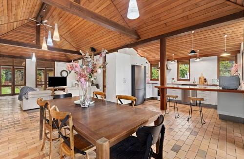 Broulee House | Sand at Broulee managed by Batemans Bay Accom
