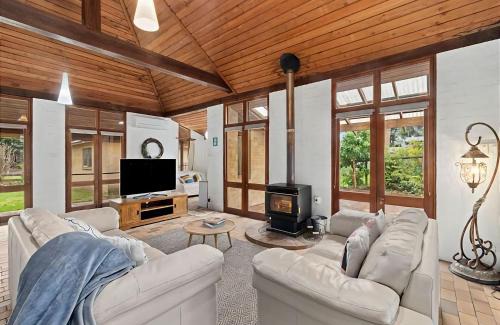Broulee House | Sand at Broulee managed by Batemans Bay Accom