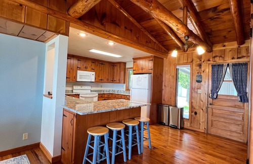 Sturgeon Bay House | Sand Beach Door County Lake House - Last Minute Opening!