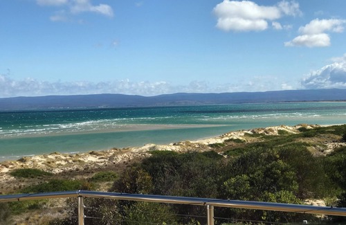 Coles Bay House | Sandbar Beach House