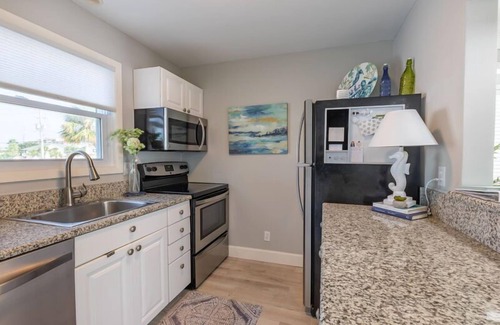 Holiday Isle Condo | Sandpiper Cove unit 1148, Gulf Front 3 night min
