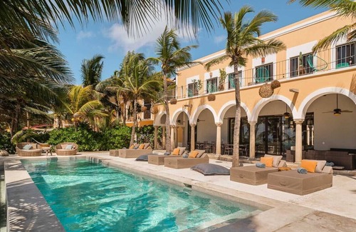 Puerto Aventuras Villa | Sandy Beachfront Villa Rental in Puerto Aventuras