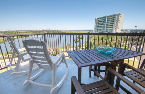 Galveston Condo | SandySmile 3-Pools Top Floor-Ocean/Pool View CLEAN