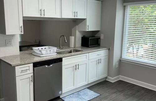 Norcross Condo | Sanitized 1BR Condo Peaceful Stay WiFi Near I-85 Dining 15min to Downtown ATL
