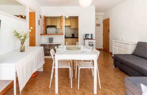 Ciudad Universitaria Apartment | SANT CARLES 25.2 - sunny apartment with terrace