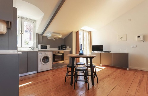 Misericordia Apartment | Santa Catarina Stylish by Homing