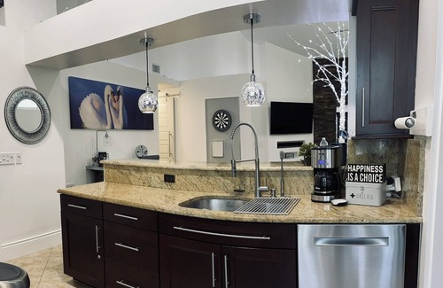 Valrico House | Santorini Oasis on Swan Lake