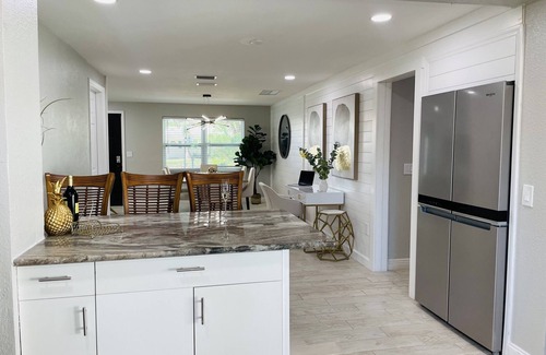 South Gate Ridge House | Sarasota Paradise Heated Pool Home Near Siesta Key Beach