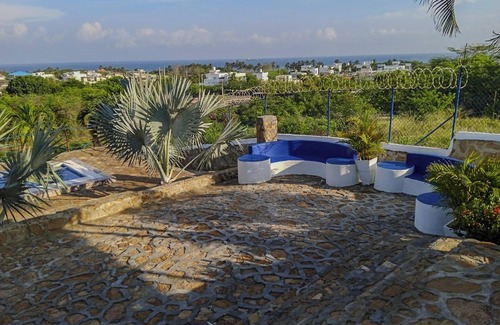 Tubara House | Saty connected while travelling, Glamping with WIFI next to the Caribbean Ocean