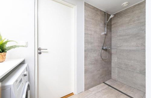 Kadriorg Apartment | Sauna, balcony, Underground parking, 2BR, 90m2