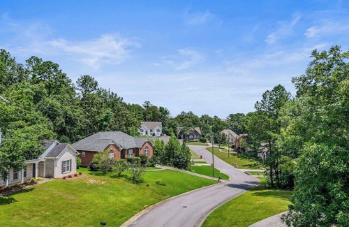 Alabaster House | Save Big! Kent Terrace - 3br in Alabaster