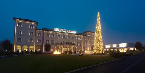 San Donato-San Vitale Hotel | Savoia Hotel Regency