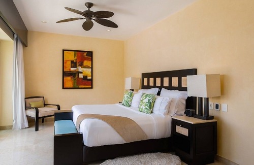 South Shore Hotel Area Resort | Savor Sunsets: A 3Bedroom Oasis on the Shores of Puerto Vallarta
