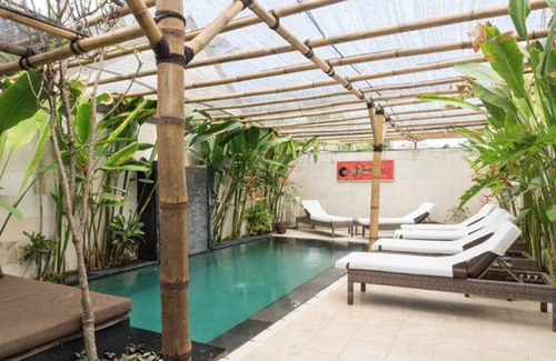 Gili Air Villa | Scallywags Joglo Villa