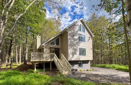Gouldsboro House | Scandi Bliss Fall Colors, Lake & Game Room