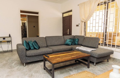 Cape Coast Villa | Scandi-inspired Retreat in Cape Coast - Near Kakum, Castles & Hans Cottage!