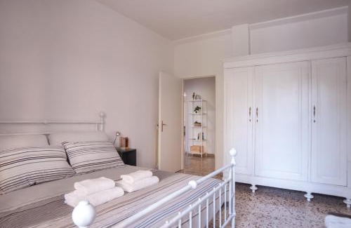 Scandicci Apartment | Scandicci Flat - 15 mins from Florence