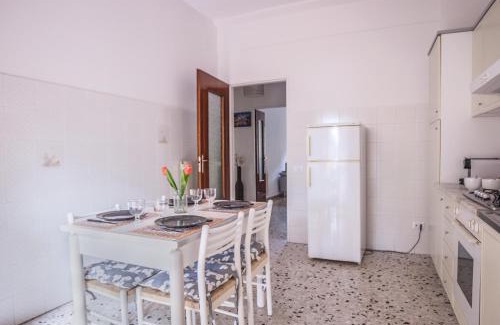 Scandicci Apartment | Scandicci Flat - 15 mins from Florence