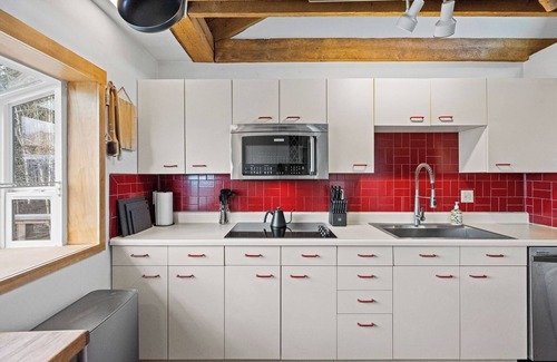 Fairbanks House | Scandinavia Aurora Villa