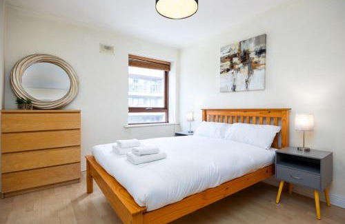 North Wall Apartment | Scandinavian-Inspired 2Bed near River Liffey