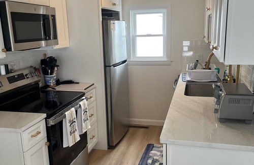 Narragansett Cottage | Scarborough Beach Cottage - Walk to the Beach!