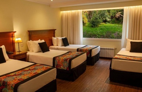 San Carlos de Bariloche Hotel | Scenic Room in Tranquil Setting – Close to Bariloche’s Attractions and Slopes