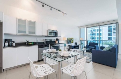 Miami Beach Apartment | Scenic Ocean View | Free Beach Access | Btwn Fort Lauderdale & Miami