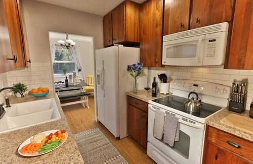 Walla Walla Apartment | Schoolhouse Extended Stay - 421 E Cherry
