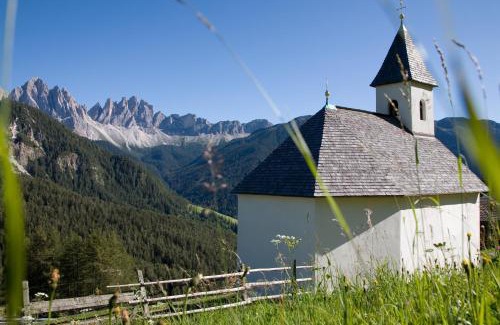 Funes Apartment | Schopplhof - panoramic apartments dolomites